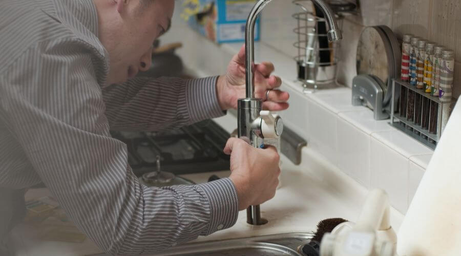 Expert burst pipe repair services in Keenes, IL